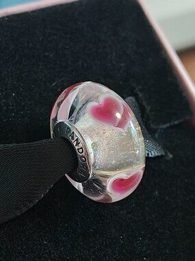 Authentic Pandora Wild Hearts Murano Glass Charm 791649 Retired